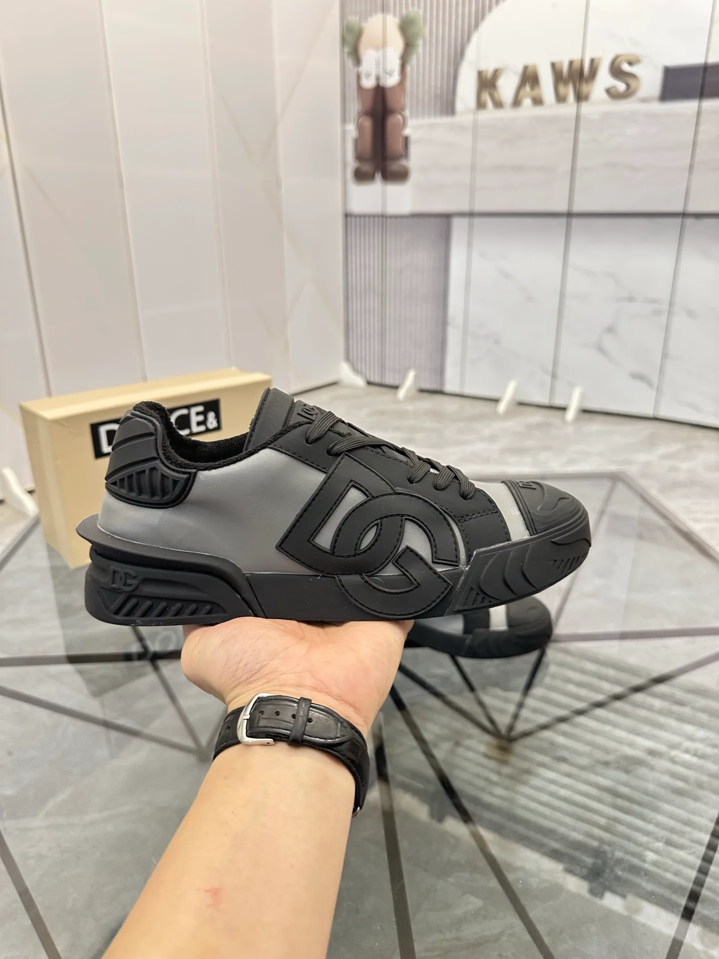 Men's shoes for sale 💰: 💰P500¥ Product trademark: DG* "Dolce & Gabbana*" low-cut casual shoes Regular size: 35-45 (can be customized to 46) Couple style Product material: imported silk leather upper, breathable lining, original outsole. Number: 803